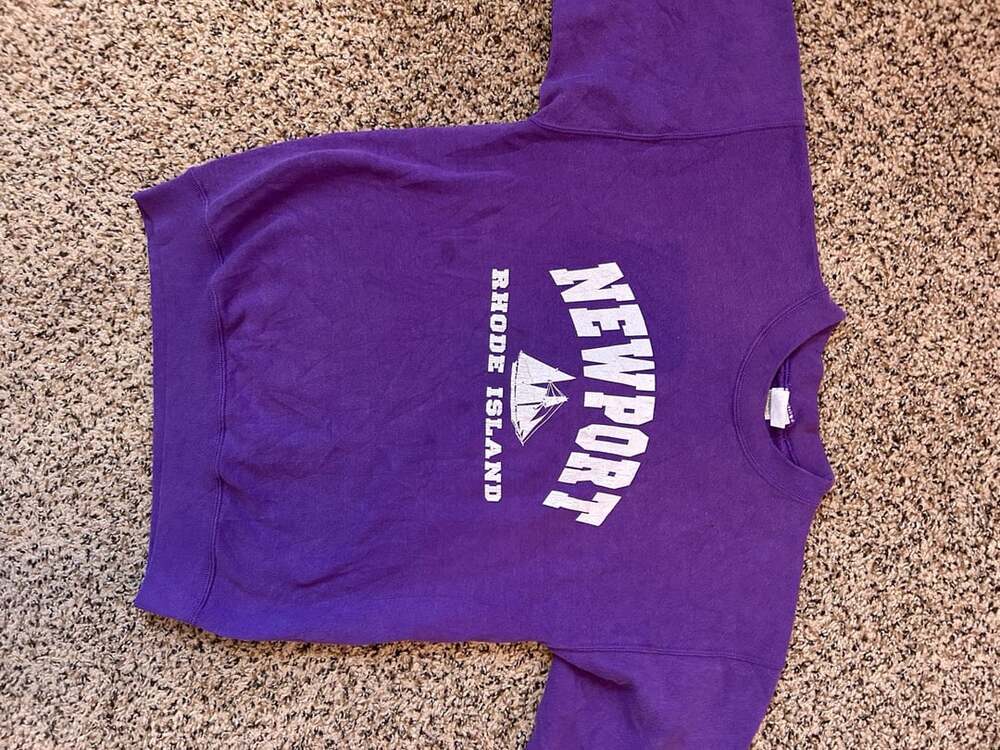 Starter Newport Rhode Island Sweatshirt Size 14-16 (Youth) Purple